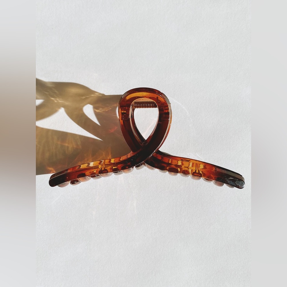Hair Claw Clips - Picture 3 of 12